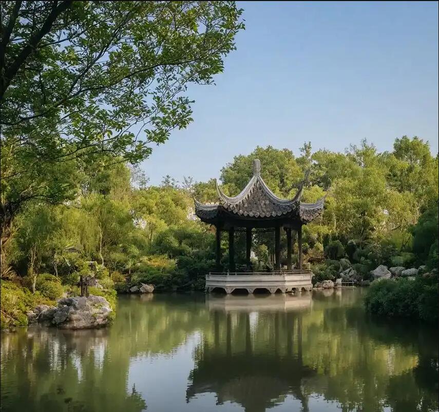 台山倾城餐饮有限公司